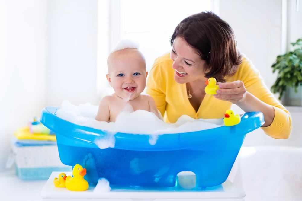 Baignoire douche bébé : comment choisir cet accessoire ?