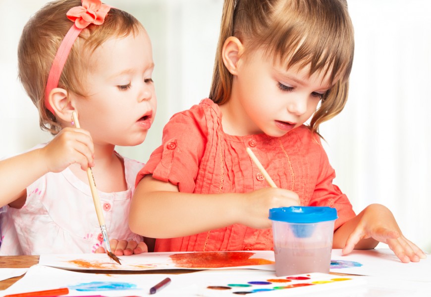 Comment optimiser les activités manuelles en crèche ?