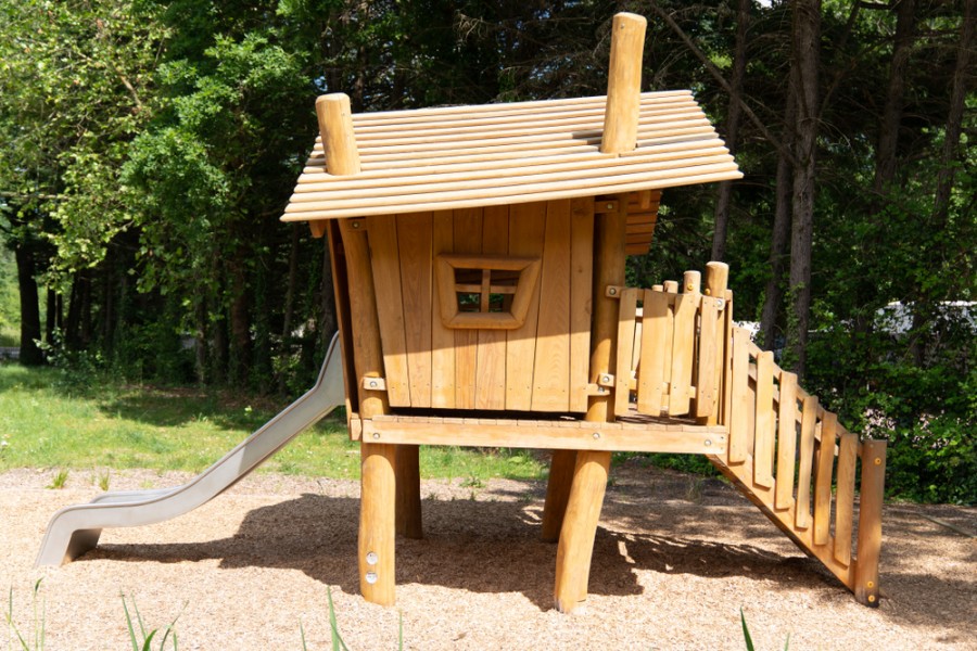 Cabane de jardin pour enfant : les raisons d’en avoir une !