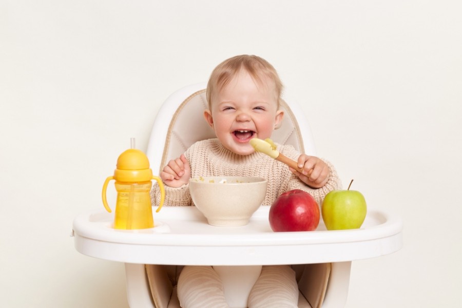 À quel âge votre bébé peut-il utiliser une chaise haute ?