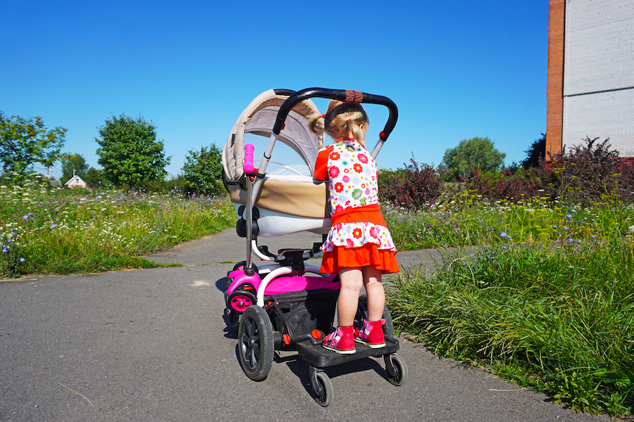 Comment choisir le marche pied pour poussette de son enfant ? 