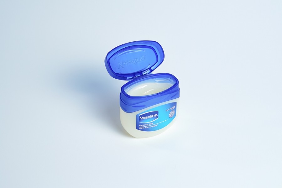 Vaseline pour bébé: protéger la peau de son bébé !